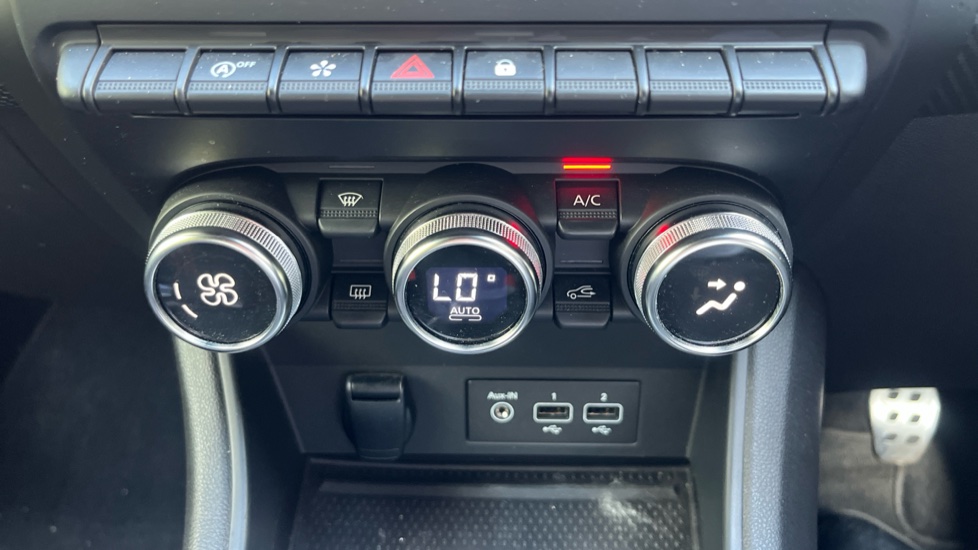 Renault Captur 1.3 Mild hybrid 140 R.S. Line 5dr Petrol Hatchback - Image 26