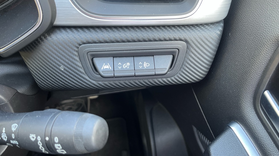 Renault Captur 1.3 Mild hybrid 140 R.S. Line 5dr Petrol Hatchback - Image 33