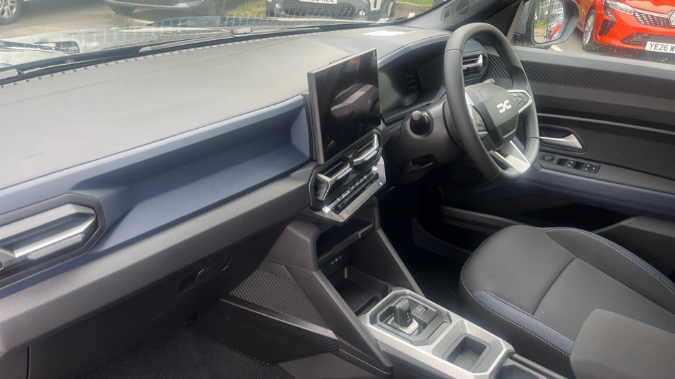 Dacia Bigster 1.8 Hybrid 155 Expression 5dr Auto Hybrid Estate - Image 9