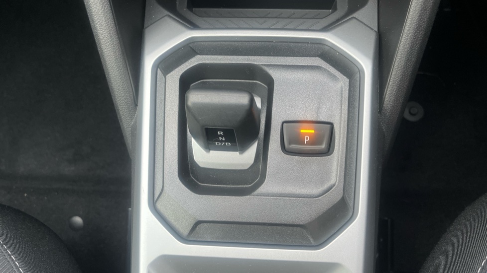 Dacia Bigster 1.8 Hybrid 155 Expression 5dr Auto Hybrid Estate - Image 27