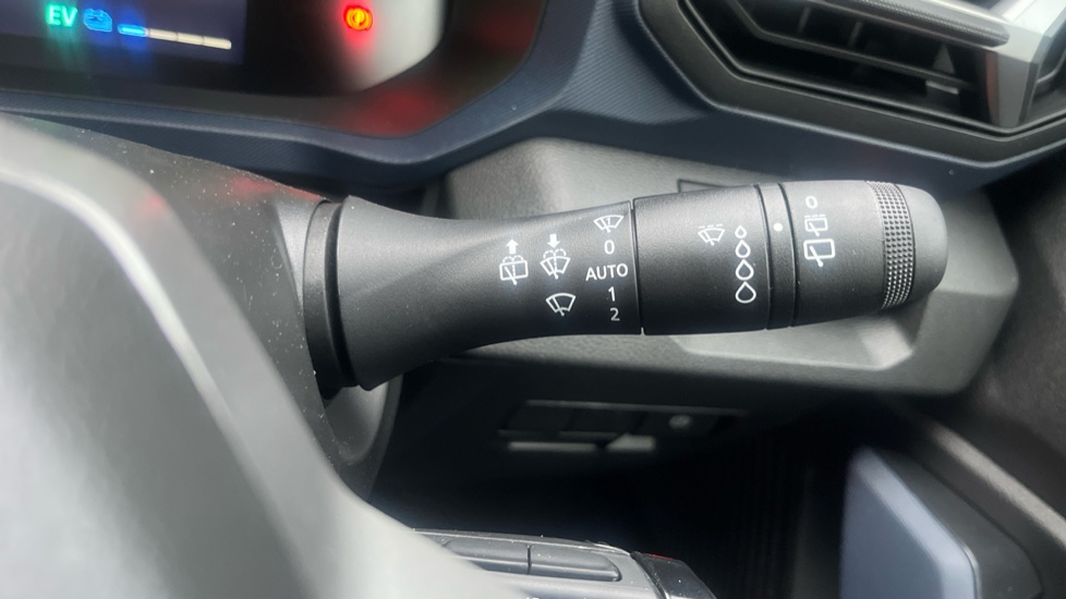 Dacia Bigster 1.8 Hybrid 155 Expression 5dr Auto Hybrid Estate - Image 31