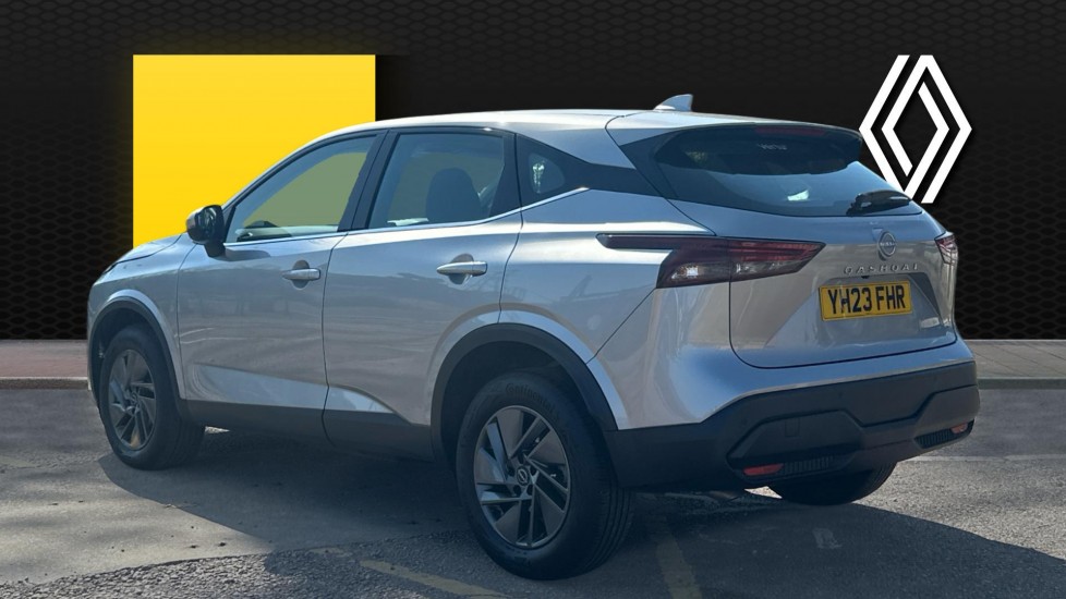 Nissan Qashqai 1.3 DiG-T MH 158 Acenta Premium 5dr Xtronic Petrol Hatchback - Image 2