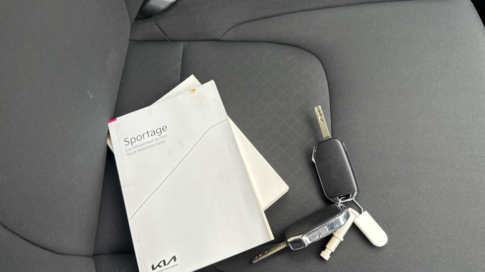Kia Sportage 1.6T GDi ISG 2 5dr Petrol Estate - Image 19