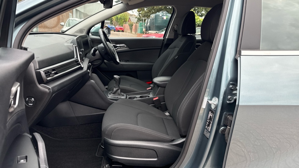 Kia Sportage 1.6T GDi ISG 2 5dr Petrol Estate - Image 38