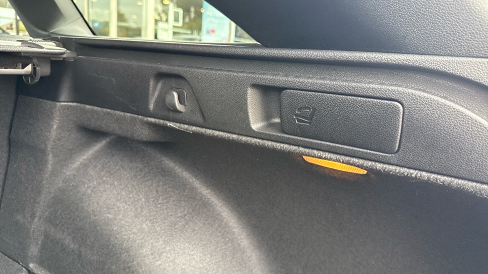 Kia Ceed 1.5T GDi ISG 3 5dr Petrol Hatchback - Image 33