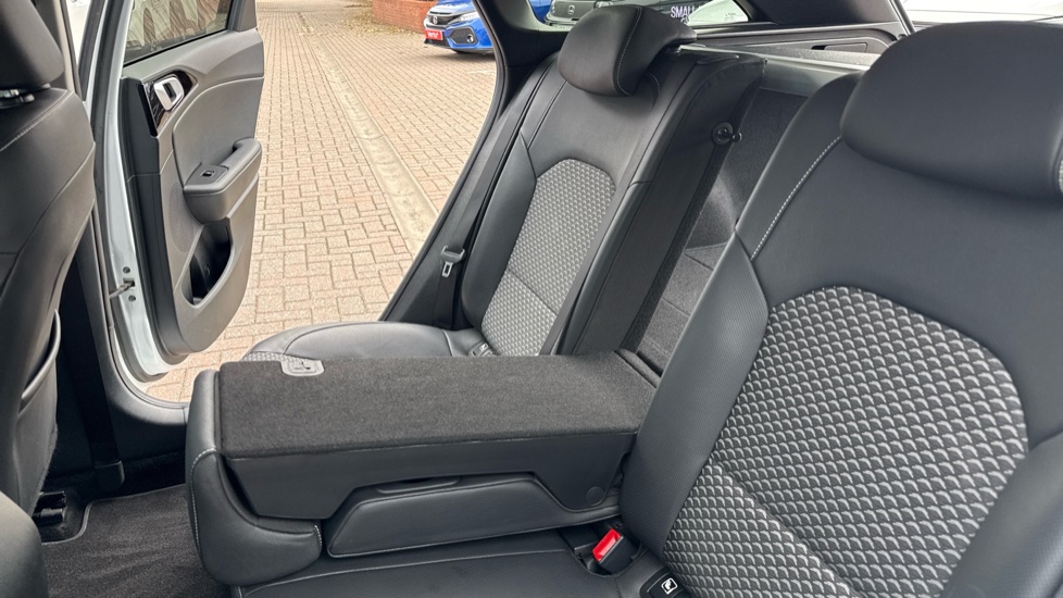Kia Ceed 1.5T GDi ISG 3 5dr Petrol Hatchback - Image 37