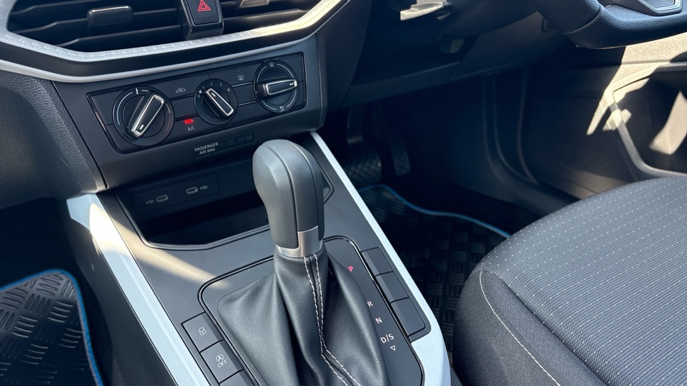 SEAT Arona 1.0 TSI 115 SE Technology 5dr DSG Petrol Hatchback - Image 13