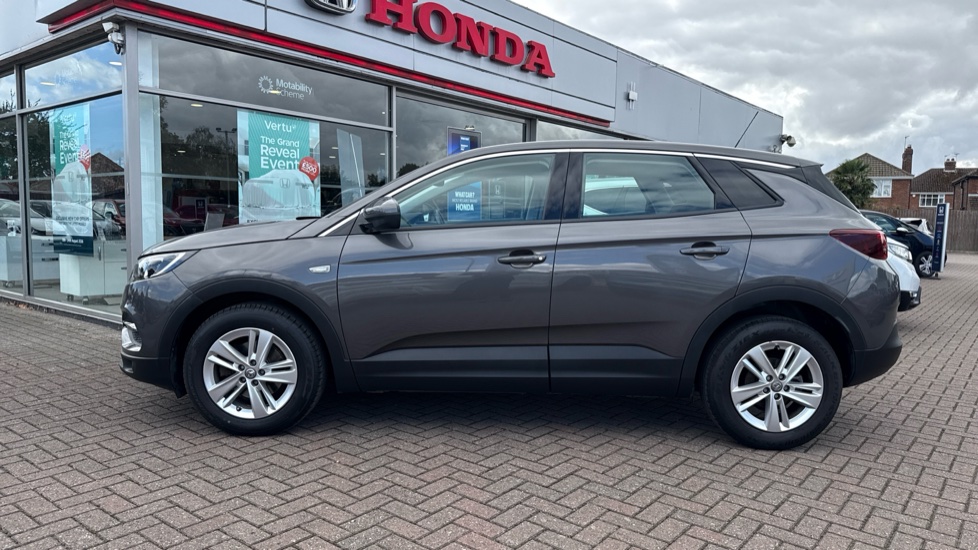 Vauxhall Grandland X 1.2 Turbo SE Premium 5dr Petrol Hatchback - Image 25