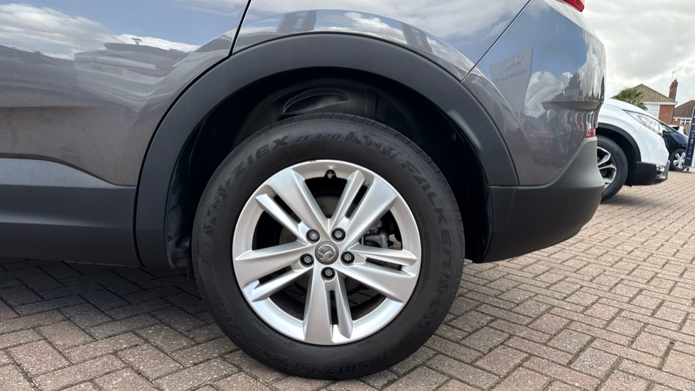 Vauxhall Grandland X 1.2 Turbo SE Premium 5dr Petrol Hatchback - Image 27
