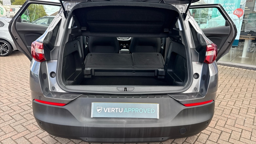 Vauxhall Grandland X 1.2 Turbo SE Premium 5dr Petrol Hatchback - Image 29