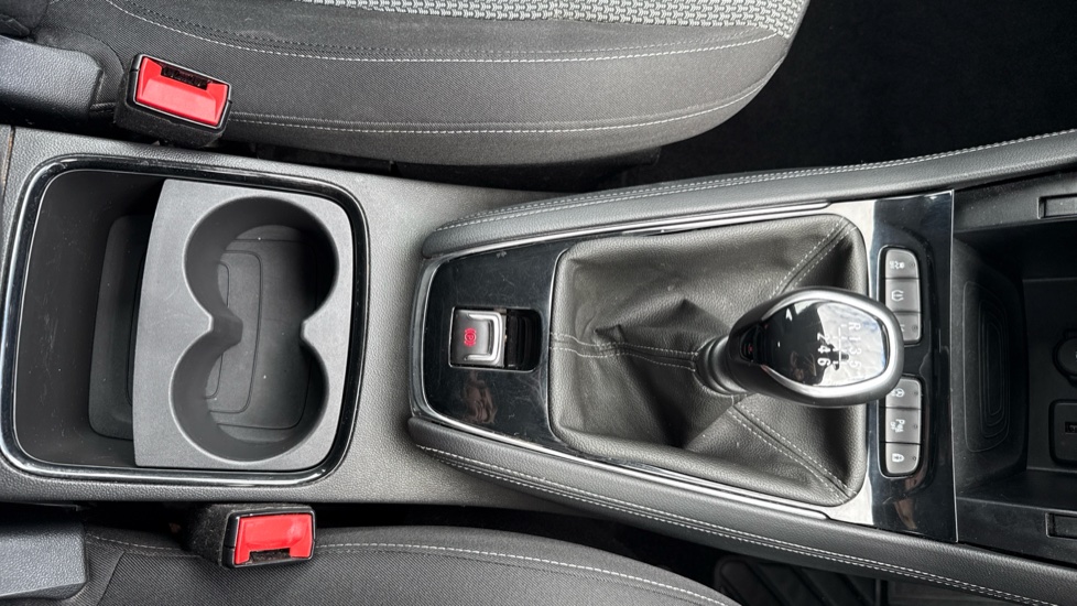 Vauxhall Grandland X 1.2 Turbo SE Premium 5dr Petrol Hatchback - Image 37