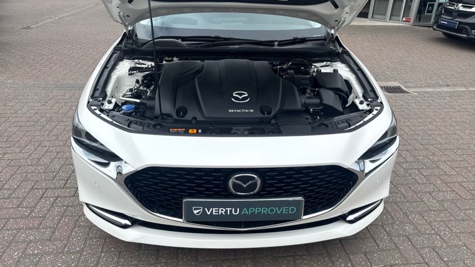 Mazda 3 2.0 Skyactiv-X MHEV GT Sport Tech 4dr Petrol Saloon - Image 8