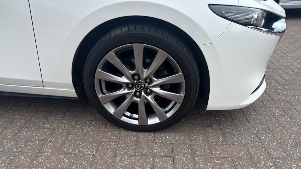 Mazda 3 2.0 Skyactiv-X MHEV GT Sport Tech 4dr Petrol Saloon - Image 23