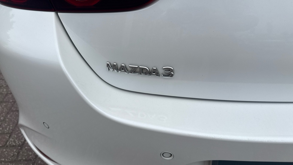 Mazda 3 2.0 Skyactiv-X MHEV GT Sport Tech 4dr Petrol Saloon - Image 27