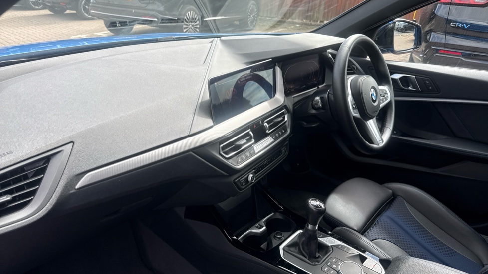 BMW 1 Series 118i [136] M Sport 5dr [Live Cockpit Professional] Petrol Hatchback - Image 9
