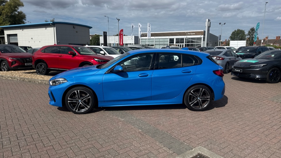 BMW 1 Series 118i [136] M Sport 5dr [Live Cockpit Professional] Petrol Hatchback - Image 22