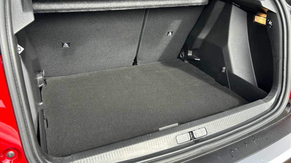 Peugeot 2008 1.2 PureTech 130 Allure 5dr EAT8 Petrol Estate - Image 39