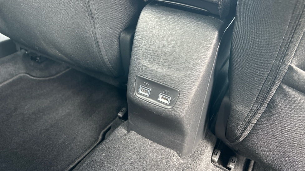 Peugeot 2008 1.2 PureTech 130 Allure 5dr EAT8 Petrol Estate - Image 42