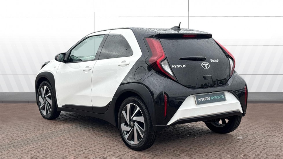 Toyota Aygo X 1.0 VVT-i Edge 5dr Petrol Hatchback - Image 2