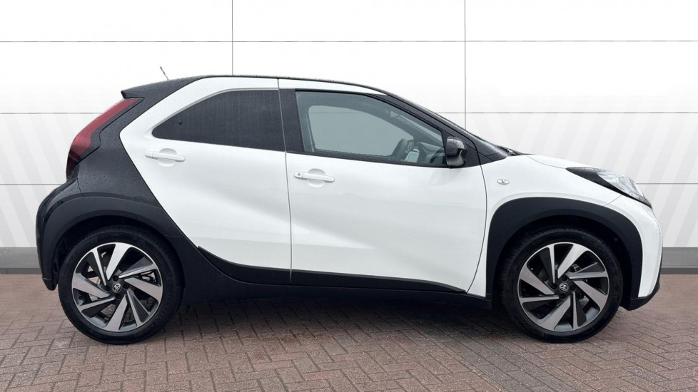 Toyota Aygo X 1.0 VVT-i Edge 5dr Petrol Hatchback - Image 5