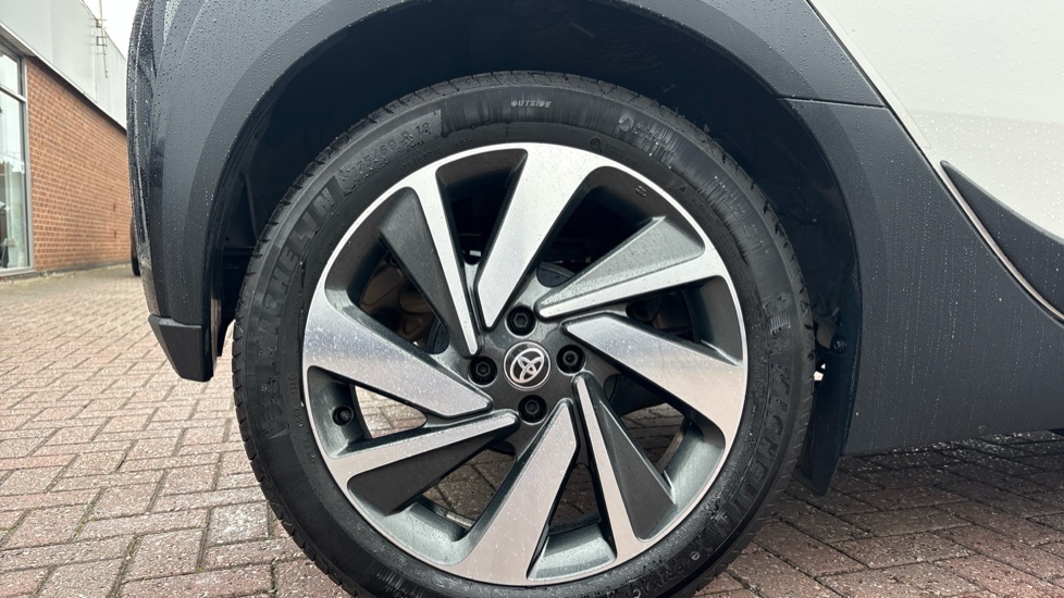 Toyota Aygo X 1.0 VVT-i Edge 5dr Petrol Hatchback - Image 7