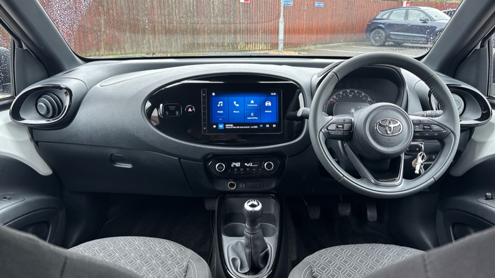 Toyota Aygo X 1.0 VVT-i Edge 5dr Petrol Hatchback - Image 10