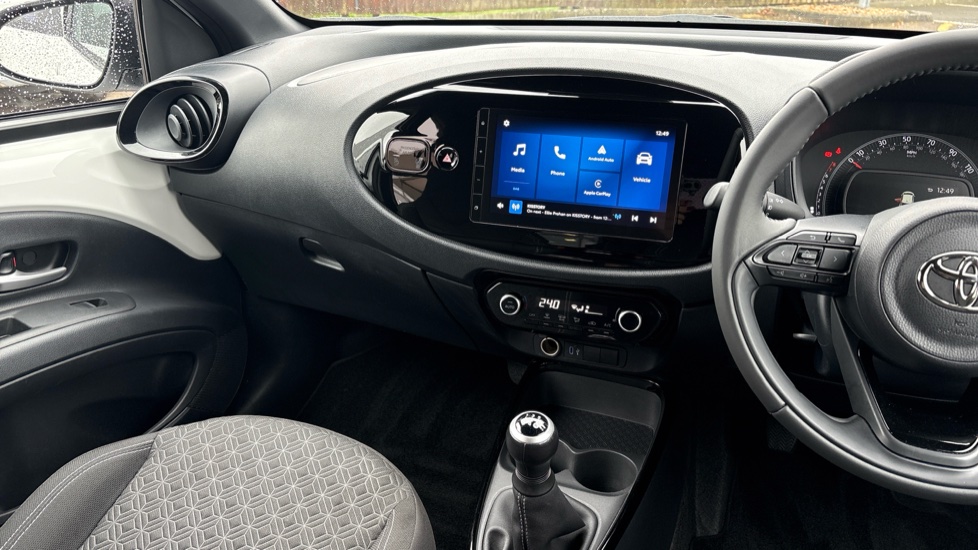 Toyota Aygo X 1.0 VVT-i Edge 5dr Petrol Hatchback - Image 14
