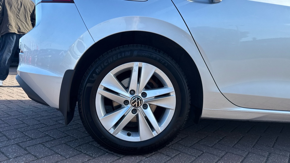 Volkswagen Golf 2.0 TDI Life 5dr DSG Diesel Hatchback - Image 7