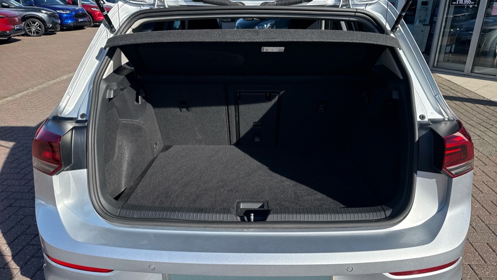 Volkswagen Golf 2.0 TDI Life 5dr DSG Diesel Hatchback - Image 30