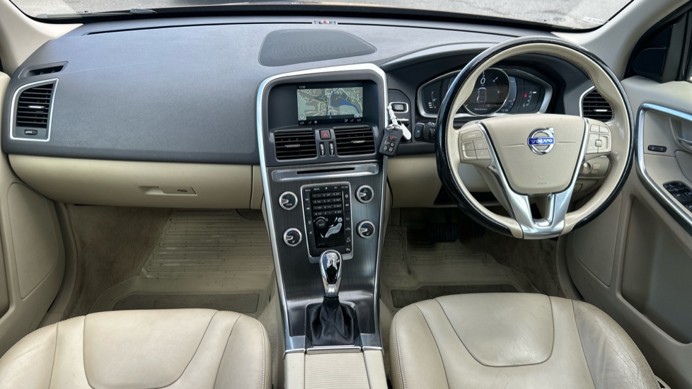 Volvo XC60 D5 [220] SE Lux Nav 5dr AWD Geartronic Diesel Estate - Image 10