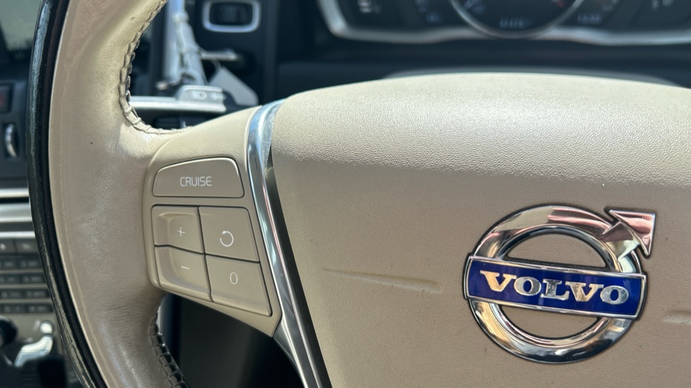 Volvo XC60 D5 [220] SE Lux Nav 5dr AWD Geartronic Diesel Estate - Image 30