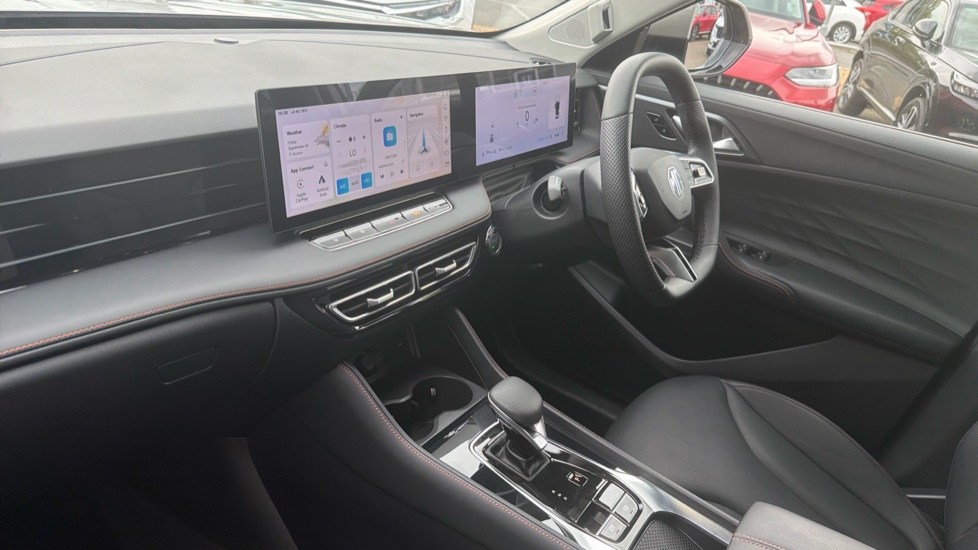 MG HS 1.5 T-GDI PHEV Trophy 5dr Auto Hatchback - Image 9