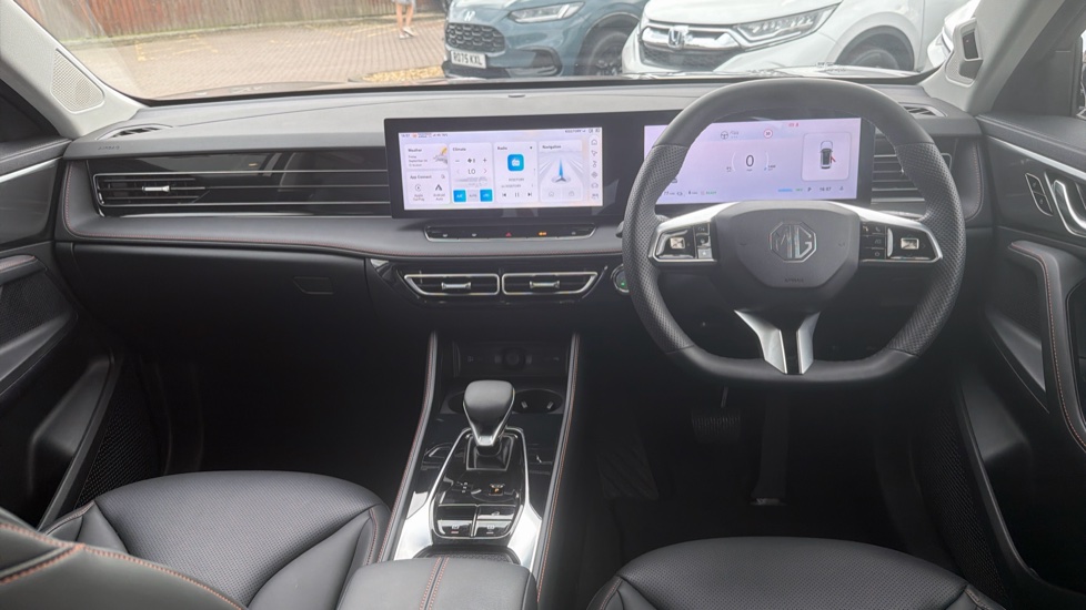 MG HS 1.5 T-GDI PHEV Trophy 5dr Auto Hatchback - Image 10
