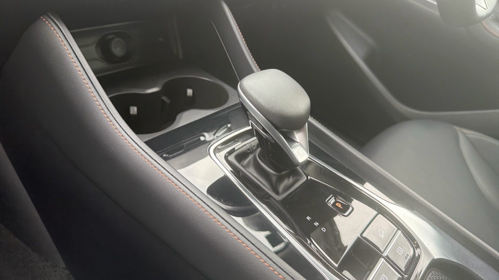 MG HS 1.5 T-GDI PHEV Trophy 5dr Auto Hatchback - Image 13