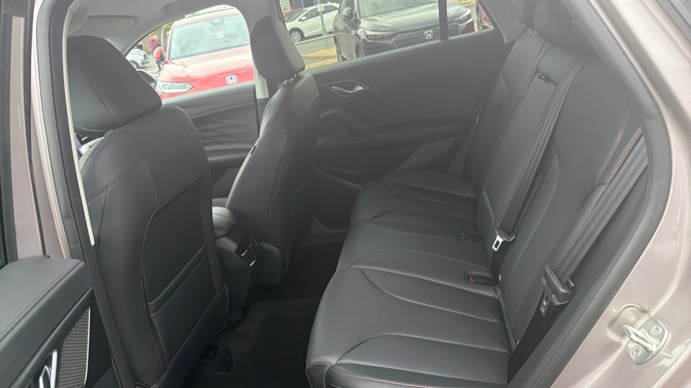 MG HS 1.5 T-GDI PHEV Trophy 5dr Auto Hatchback - Image 16