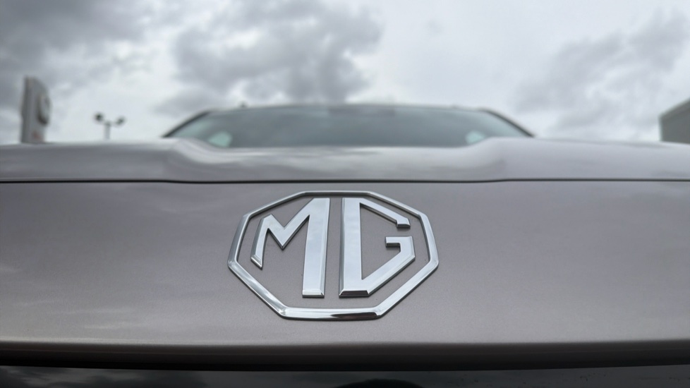 MG HS 1.5 T-GDI PHEV Trophy 5dr Auto Hatchback - Image 24
