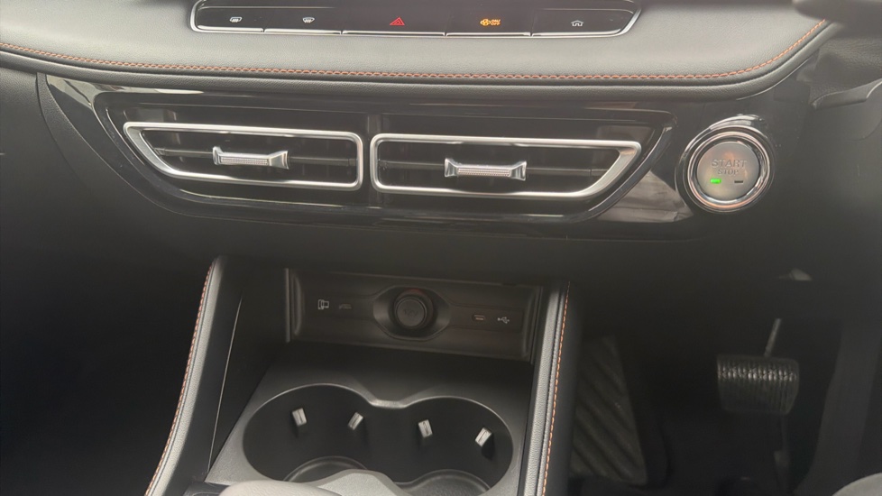 MG HS 1.5 T-GDI PHEV Trophy 5dr Auto Hatchback - Image 42