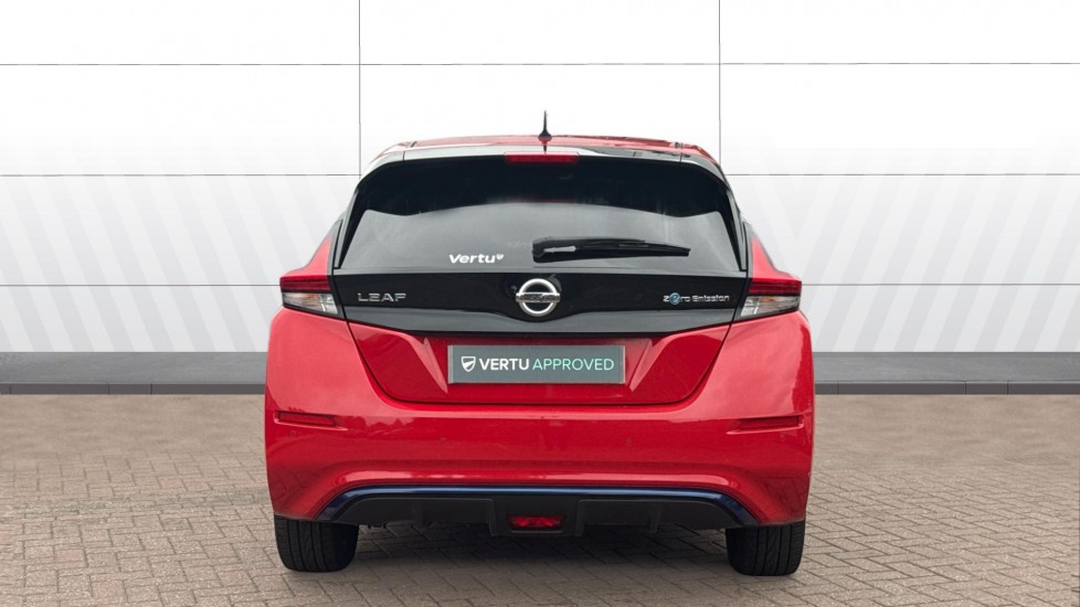 Nissan LEAF 110kW Tekna 40kWh 5dr Auto Electric Hatchback - Image 6