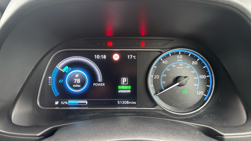 Nissan LEAF 110kW Tekna 40kWh 5dr Auto Electric Hatchback - Image 18