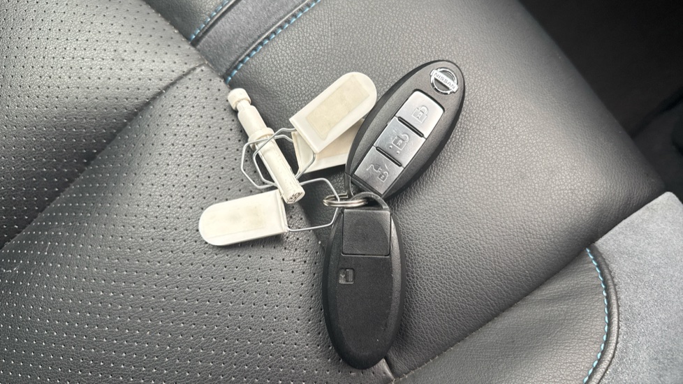Nissan LEAF 110kW Tekna 40kWh 5dr Auto Electric Hatchback - Image 20