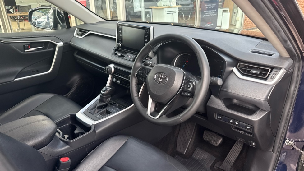 Toyota RAV4 2.5 VVT-i Hybrid Excel 5dr CVT 2WD Hybrid Estate - Image 11