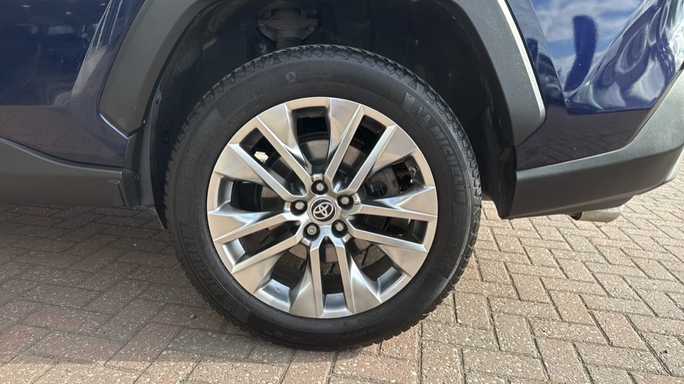 Toyota RAV4 2.5 VVT-i Hybrid Excel 5dr CVT 2WD Hybrid Estate - Image 29