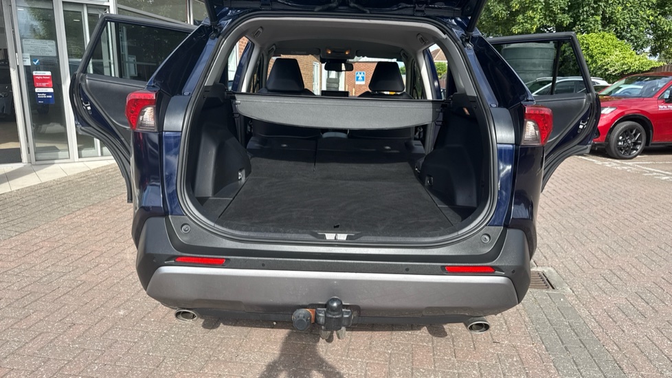 Toyota RAV4 2.5 VVT-i Hybrid Excel 5dr CVT 2WD Hybrid Estate - Image 32
