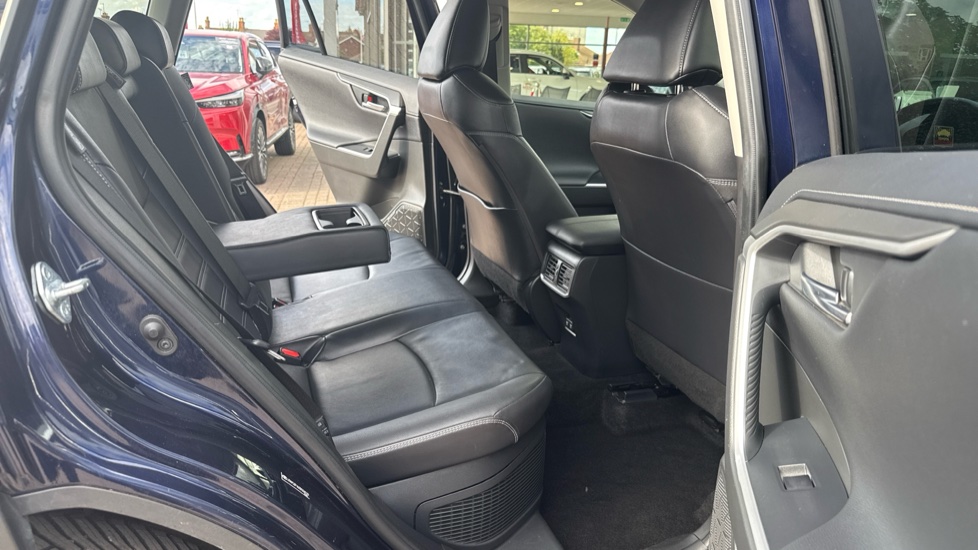 Toyota RAV4 2.5 VVT-i Hybrid Excel 5dr CVT 2WD Hybrid Estate - Image 34