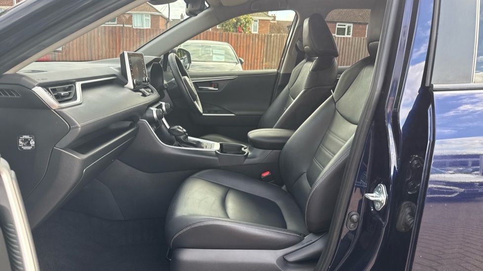 Toyota RAV4 2.5 VVT-i Hybrid Excel 5dr CVT 2WD Hybrid Estate - Image 37