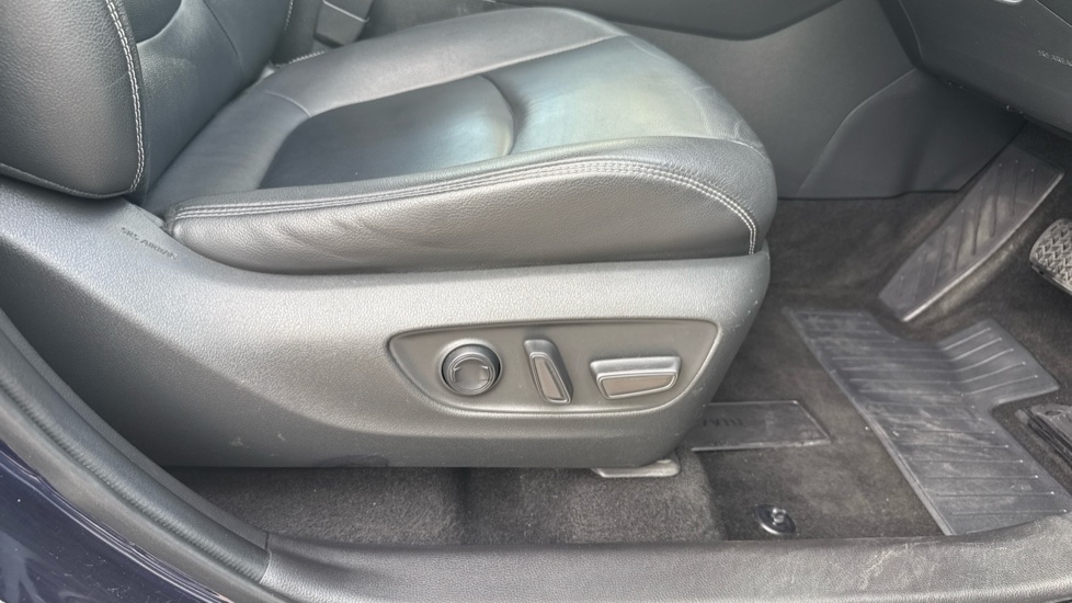 Toyota RAV4 2.5 VVT-i Hybrid Excel 5dr CVT 2WD Hybrid Estate - Image 39