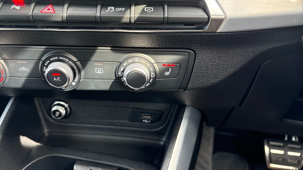 Audi Q2 35 TFSI S Line 5dr S Tronic Petrol Estate - Image 33