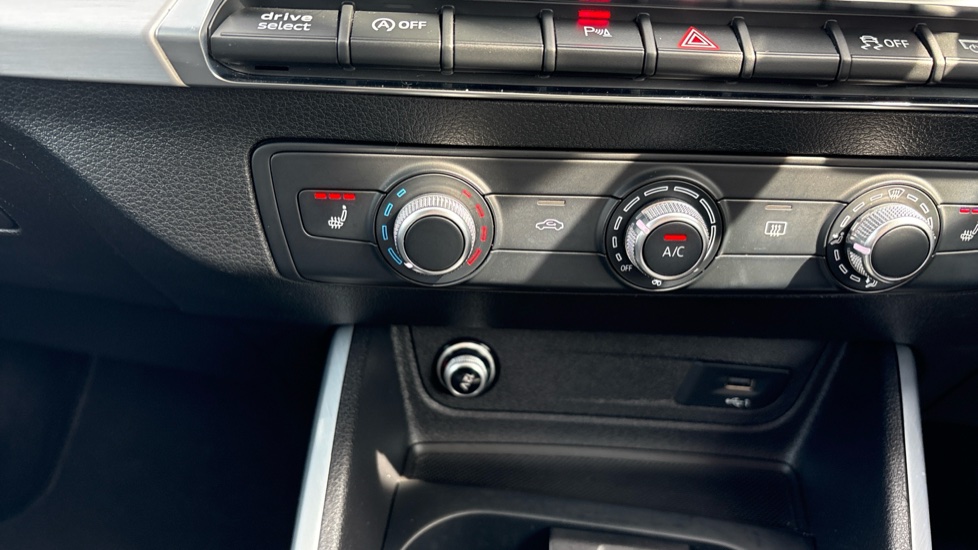 Audi Q2 35 TFSI S Line 5dr S Tronic Petrol Estate - Image 34