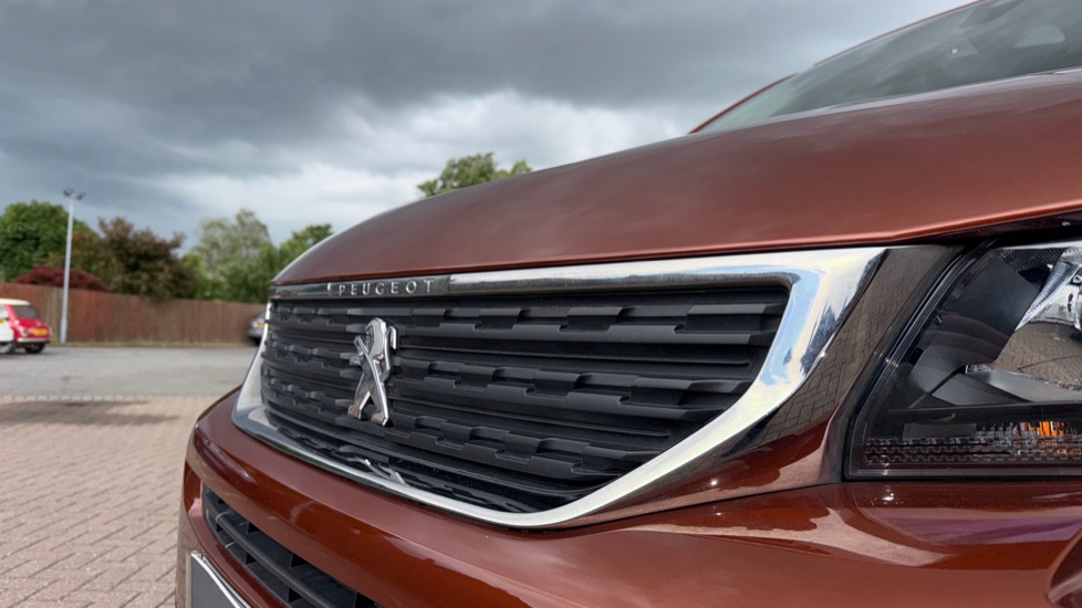 Peugeot Rifter 1.5 BlueHDi 100 Allure Premium 5dr Diesel Estate - Image 24