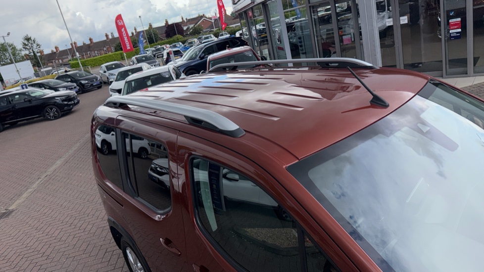 Peugeot Rifter 1.5 BlueHDi 100 Allure Premium 5dr Diesel Estate - Image 26